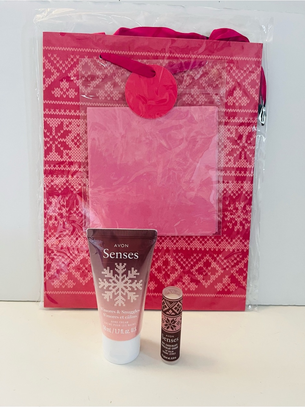 Avon S'mores & Snuggles Holiday Hand Cream & Hot Chocolate Lip Balm & Gift Bag